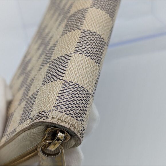 Louis Vuitton Damier Azur Zippy Wallet - Picture 15 of 15